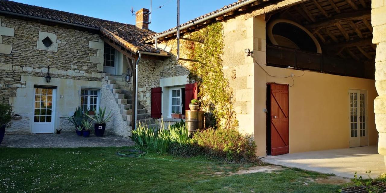 La Ferme Du Grand Bois Apartment Mouterre-Silly Bagian luar foto