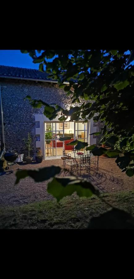 La Ferme Du Grand Bois Apartment Mouterre-Silly Bagian luar foto