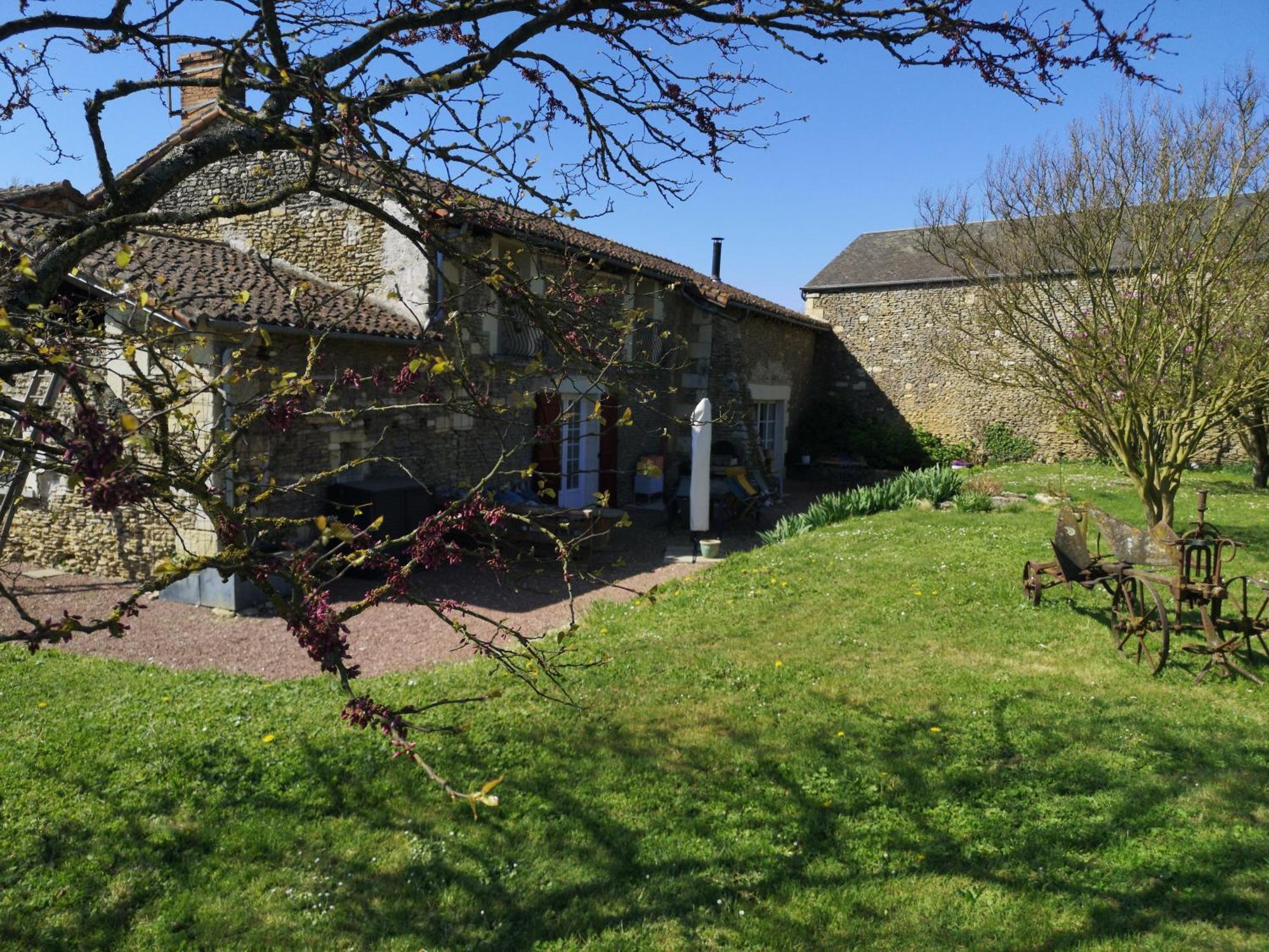 La Ferme Du Grand Bois Apartment Mouterre-Silly Bagian luar foto